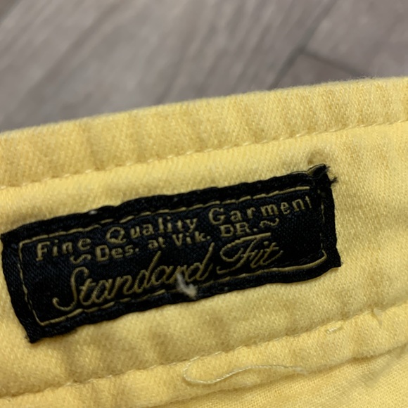 Mens AKOO Yellow Flat Front Casual Frayed Hem Chino Shorts - Picture 7 of 9